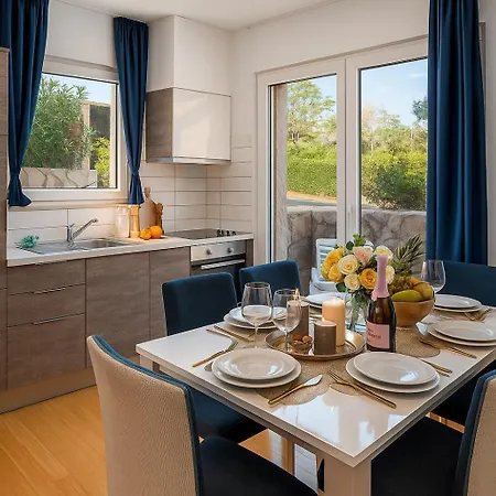 Appartement Sunny 1013 *